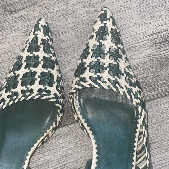 Woven kitten heels - Picture 7 of 7